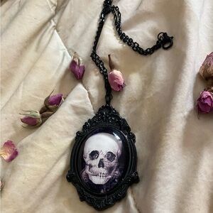 Gothic Skull Pendant Necklace Memento Mori